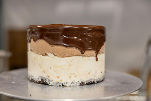 CUSTOM ICE CREAM CAKES